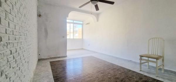 Piso en calle Bellasombra, 14