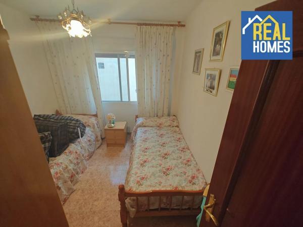 Piso en calle Infantes, 3