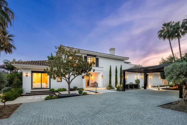 Casa independiente en calle Auriga