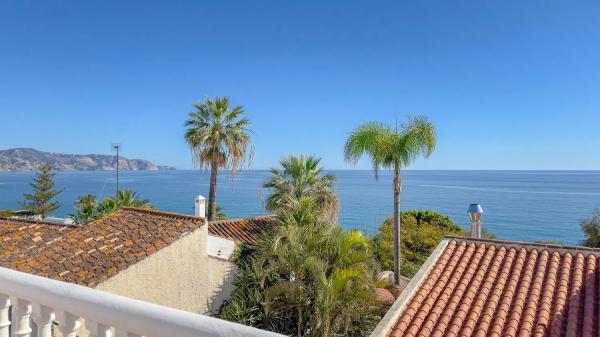 Chalet adosado en Carabeo