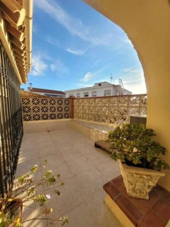 Chalet en calle Escritor Santi Marín, 2