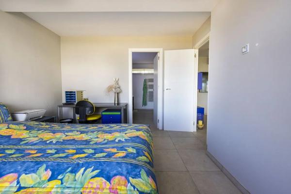 Casa independiente en avenida Aguila Coronada