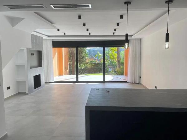 Chalet adosado en calle Felisa de Cortes