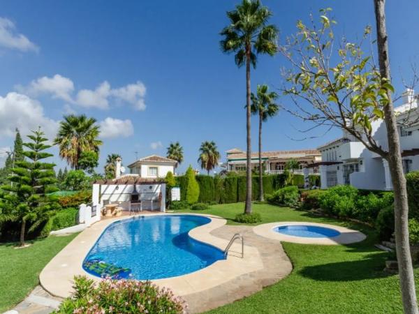 Chalet adosado en avenida del Golf, 16