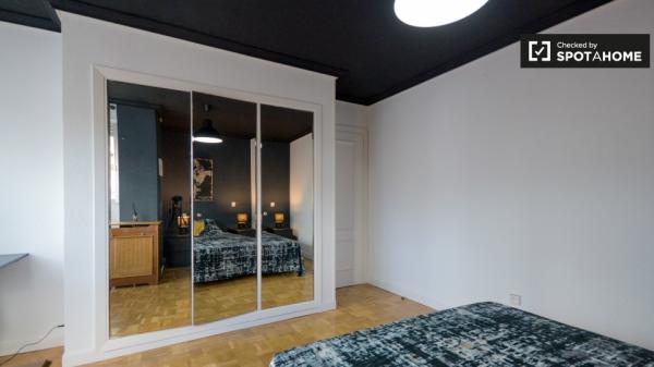Chambre chic dans un appartement de 5 chambres à Alcalá De Henares