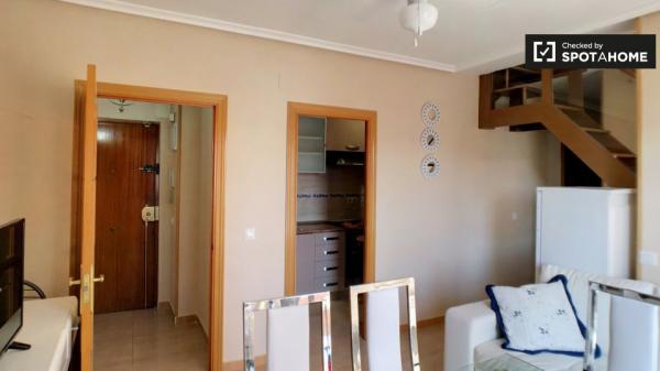 Chambre à louer dans un appartement de 4 chambres à Alcalá de Henares