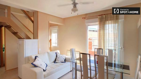 Chambre à louer dans un appartement de 4 chambres à Alcalá de Henares