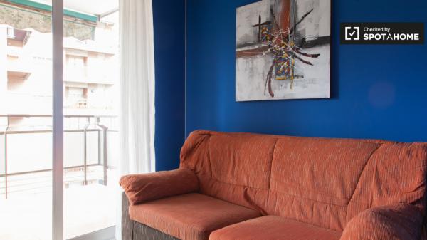 Gran habitación en piso compartido en Alcalá de Henares