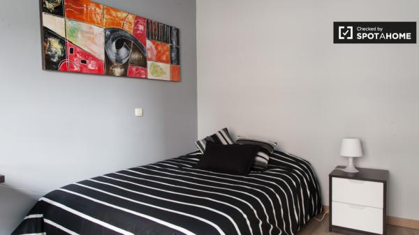 Chambre intelligente dans un appartement partagé à Alcalá de Henares