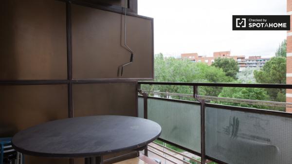 Chambre intelligente dans un appartement partagé à Alcalá de Henares