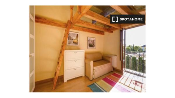 Apartamento de 1 dormitorio en alquiler en Albaicín, Granada