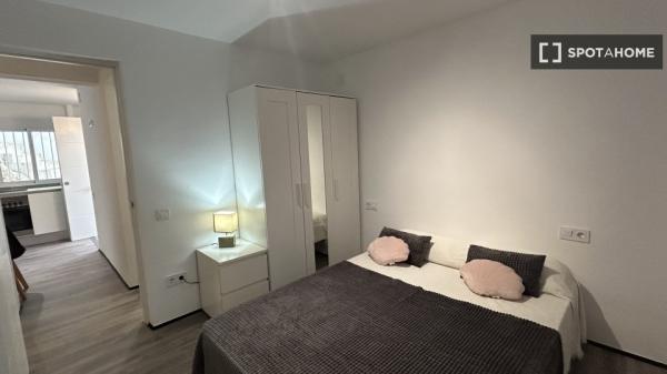 Piso de 2 habitaciones en alquiler en Canyelles