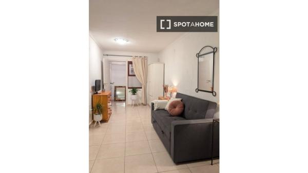 Apartamento entero de 1 dormitorio en Lomas de Polo-Pinomar