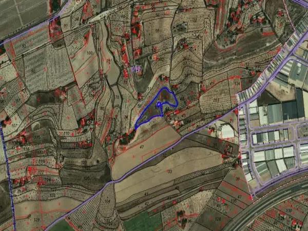 Terreno en calle Pinoses