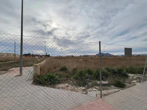 Terreno en calle Valencia