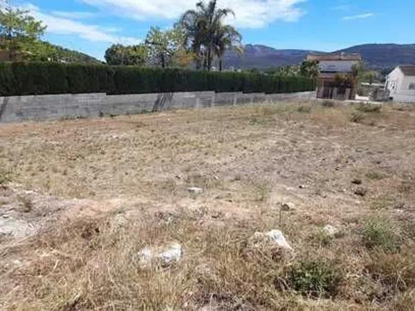 Terreno en Alcalalí