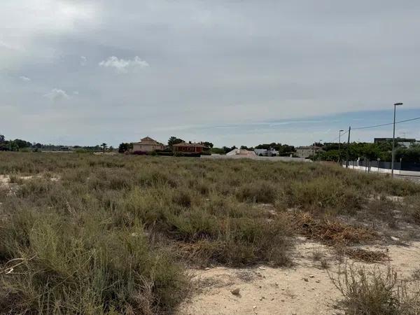 Terreno en calle de la Tomata s/n