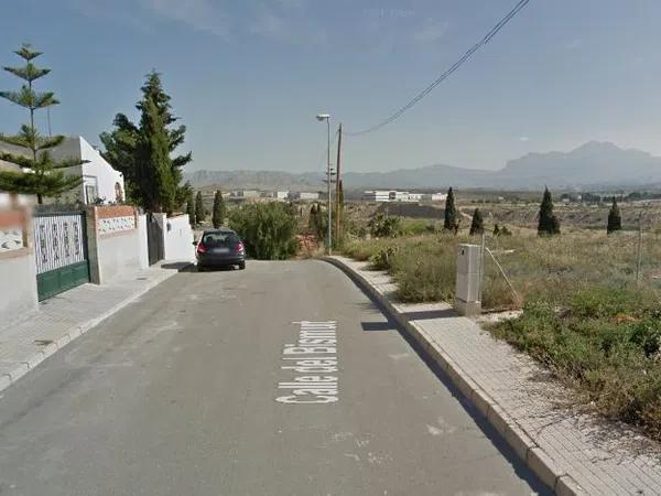 Terreno en calle Bismut