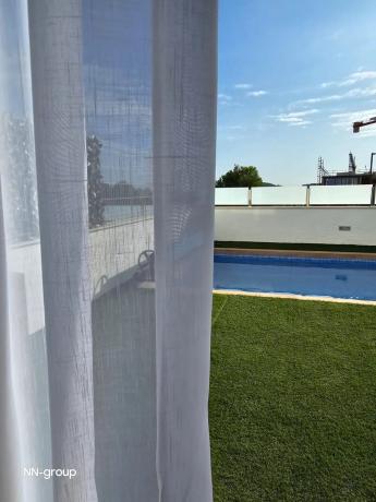 Chalet adosado en calle de Peru