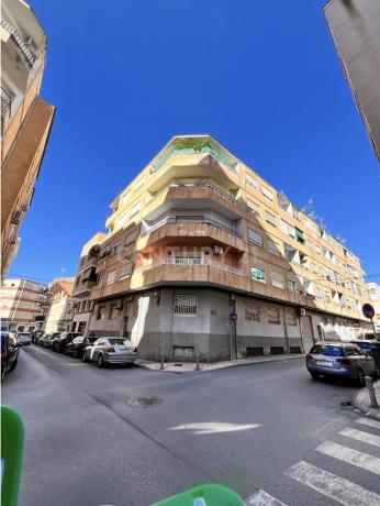 Piso en calle Hermanos Pinzón