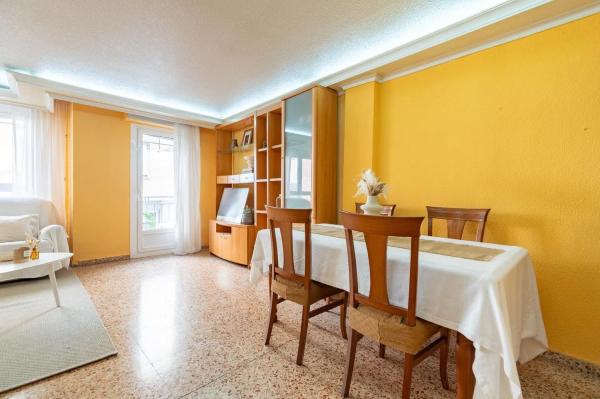 Piso en calle del Cap. Postigo