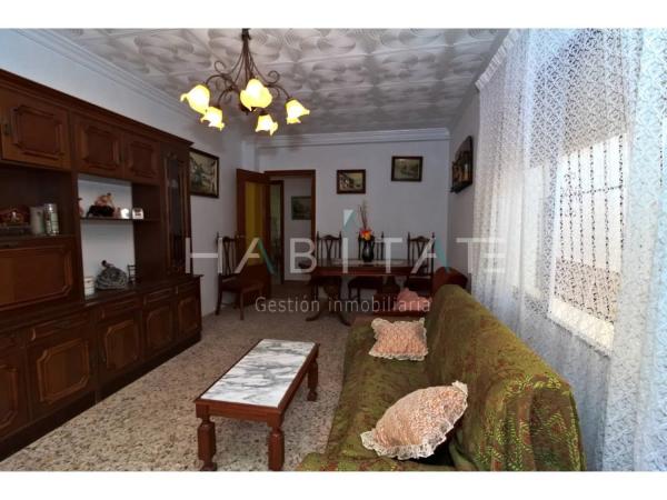 Chalet en Zona Pueblo