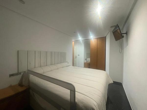 Piso en calle Cortés Valencianas