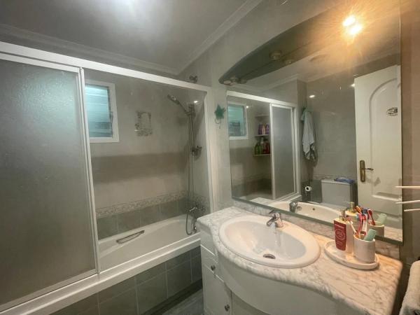 Piso en calle Cortés Valencianas