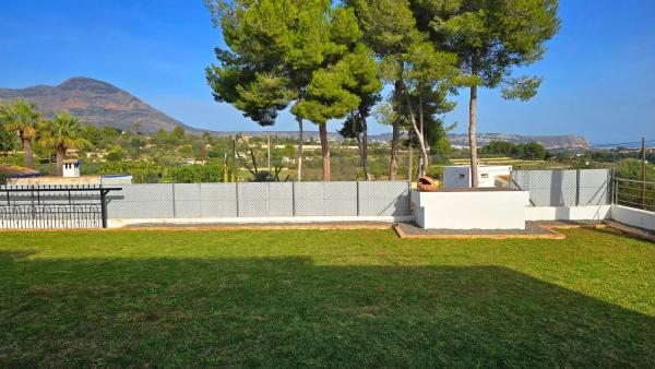 Casa independiente en camino de Tarradolas