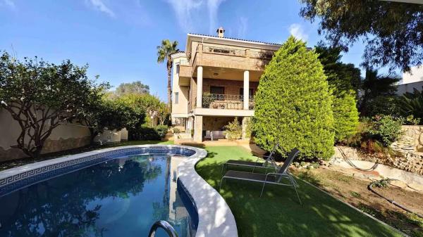 Casa independiente en calle de los Almendros, 33