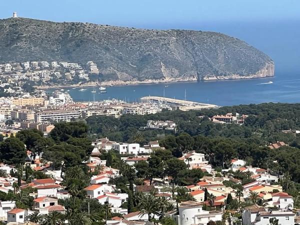 Chalet pareado en calle Benifato