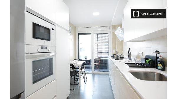 Zimmer zu vermieten in 4-Zimmer-Wohnung in Basurto, Bilbao