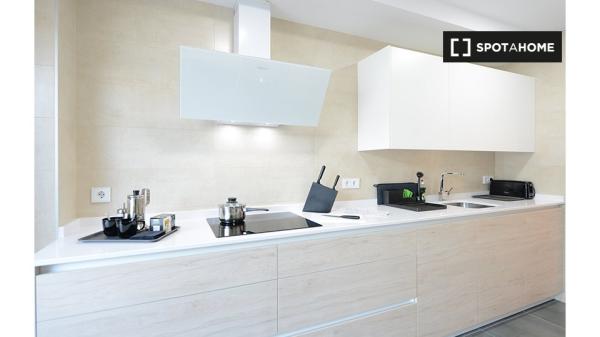 Zimmer zu vermieten in 4-Zimmer-Wohnung in Basurto, Bilbao