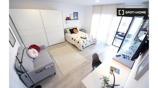 Zimmer zu vermieten in 4-Zimmer-Wohnung in Basurto, Bilbao