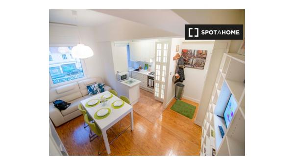 Chambre à louer dans un appartement de 3 chambres à Castaños, Bilbao