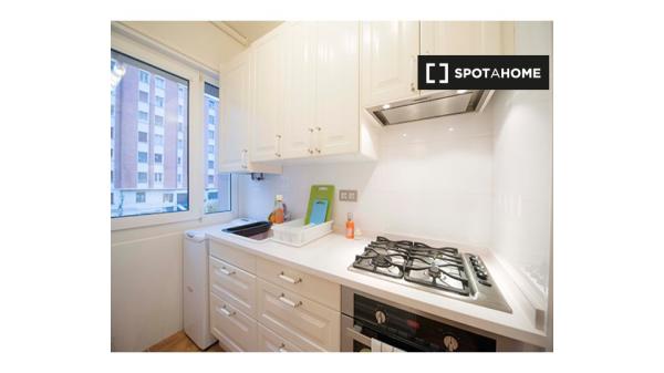 Chambre à louer dans un appartement de 3 chambres à Castaños, Bilbao