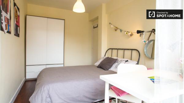 Exterior room in 3-bedroom apartment in Getxo, Bilbao