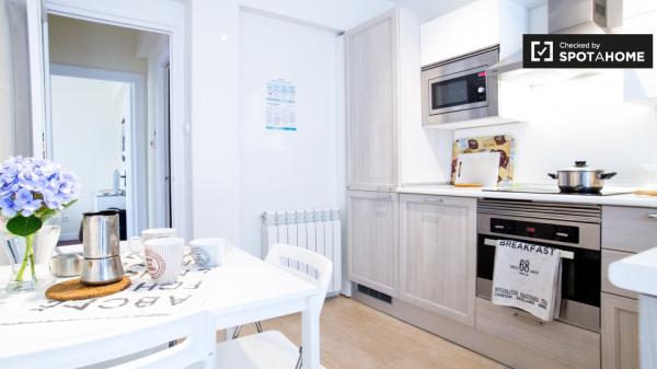 Exterior room in 3-bedroom apartment in Getxo, Bilbao