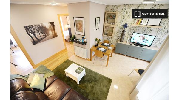 Zimmer zur Miete in 3-Zimmer-Wohnung in Txurdinaga, Bilbao