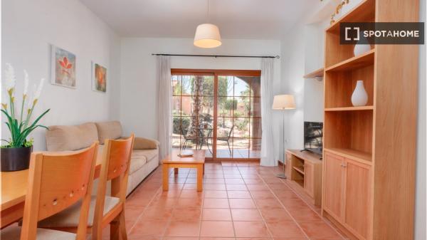 Bungalow de 1 dormitorio en alquiler en Alicante
