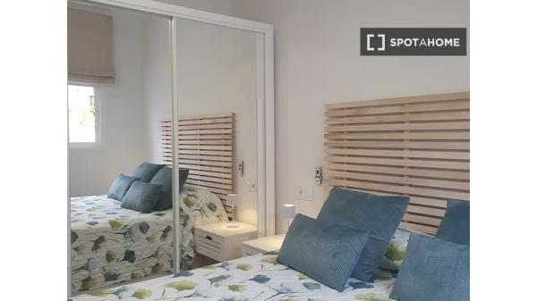 Piso de 3 dormitorios en alquiler en Sevilla