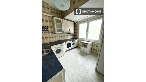 Room for rent in shared apartment in Valladolid