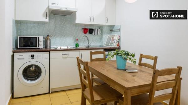 Alquiler de habitaciones en acogedor apartamento de 2 dormitorios en El Born - Stud