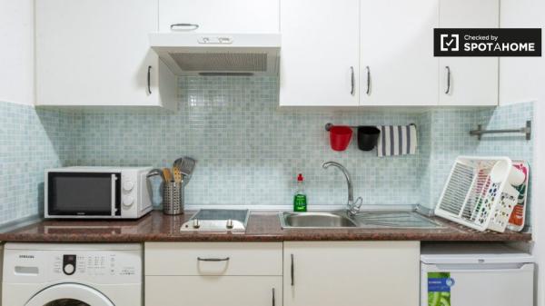 Alquiler de habitaciones en acogedor apartamento de 2 dormitorios en El Born - Stud