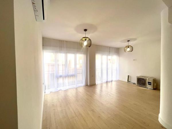 Piso en calle Reina Victoria