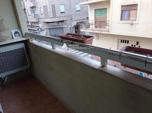 Piso en calle l'Aguila