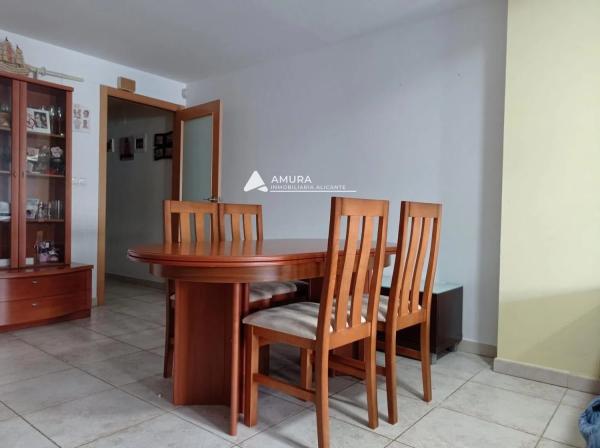 Piso en calle l'Aguila