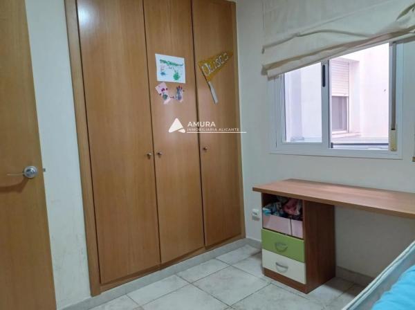 Piso en calle l'Aguila