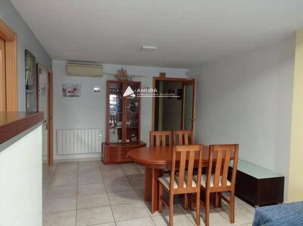 Piso en calle l'Aguila