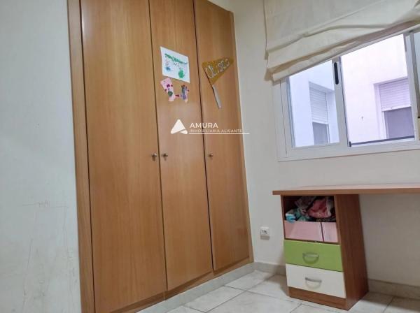 Piso en calle l'Aguila